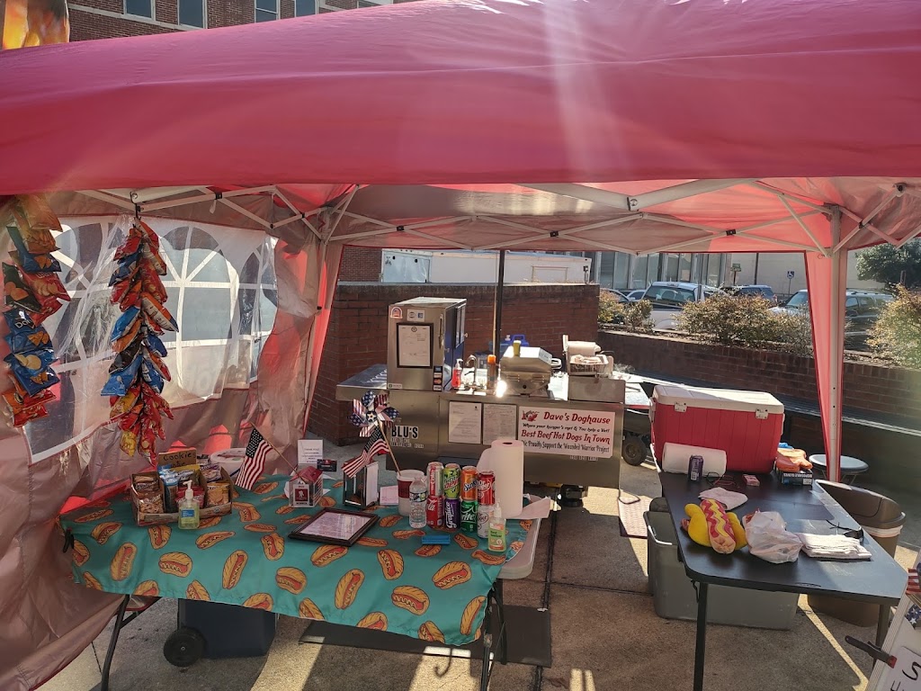 Daves Doghause | restaurant | 1112 Noble St, Anniston, AL 36201, USA | 2568894653 OR +1 256-889-4653