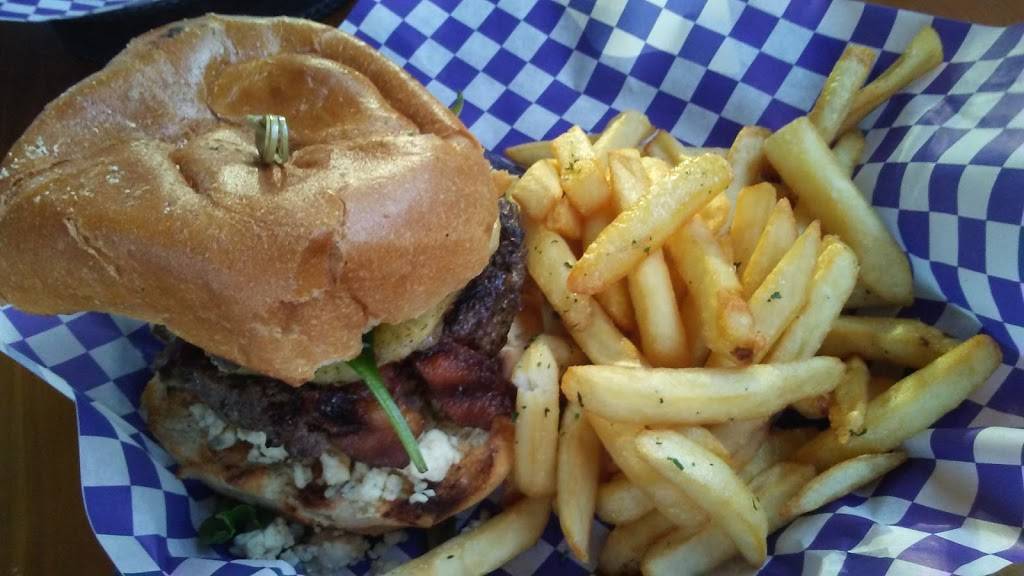 The Fish Depot Bar & Grill | restaurant | 511 NE 4th St, Boynton Beach, FL 33435, USA | 5618065441 OR +1 561-806-5441