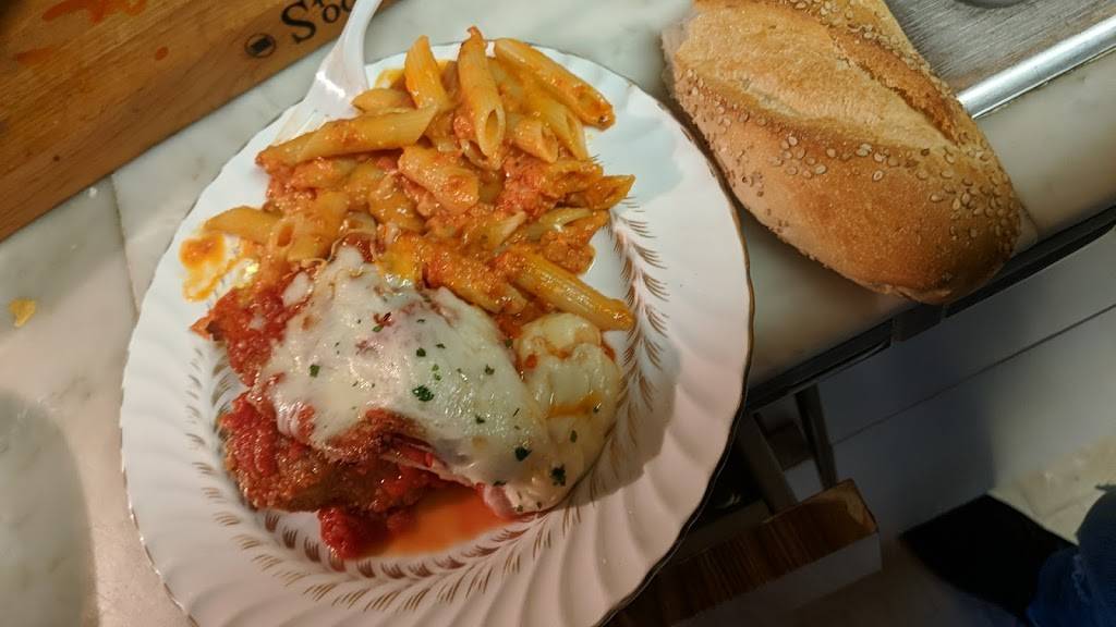 Alex Pizza | restaurant | 194 W Old Country Rd, Hicksville, NY 11801, USA | 5169328489 OR +1 516-932-8489