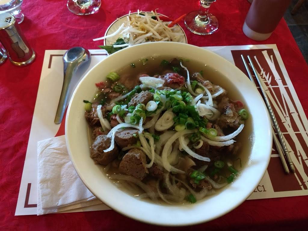 Restaurant Pho Loc | restaurant | 1425 Rue King Ouest, Sherbrooke, QC J1J 2C1, Canada | 8195691467 OR +1 819-569-1467