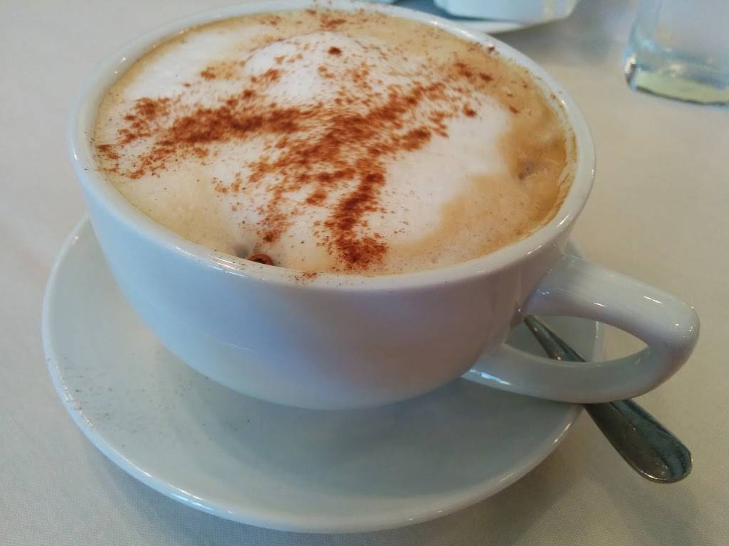 Goldstein Alumni & Faculty Center | restaurant | 401 University Pl, Syracuse, NY 13210, USA | 3154433102 OR +1 315-443-3102