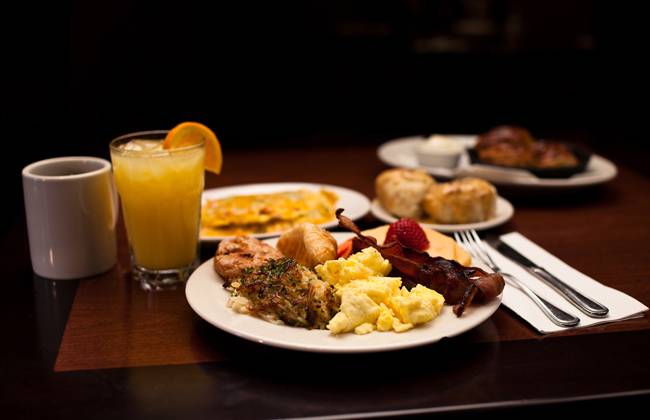 The Tavern Grill | restaurant | 3561 Lexington Ave N, Arden Hills, MN 55126, USA | 6514784450 OR +1 651-478-4450