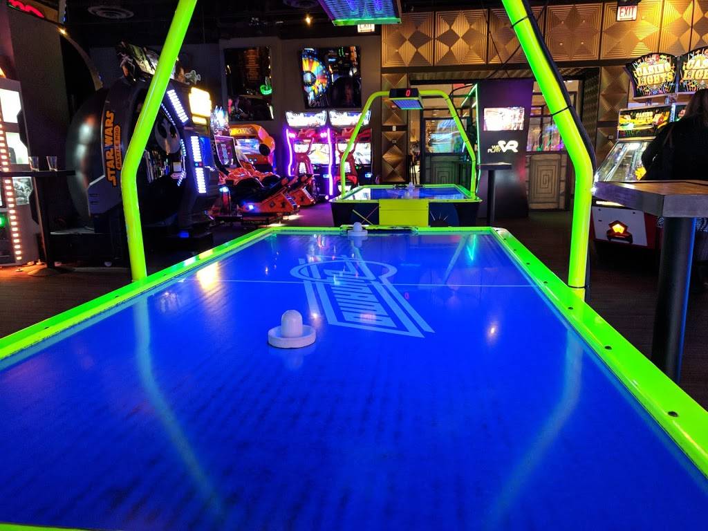 FTW Chicago | restaurant | 322 E Illinois St #300, Chicago, IL 60611, USA | 3122458331 OR +1 312-245-8331