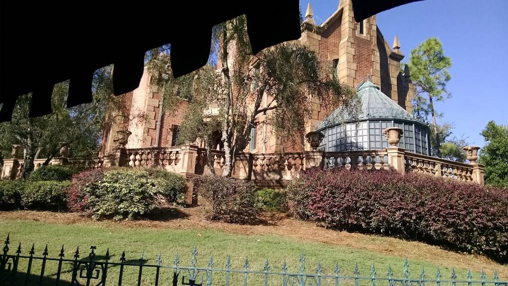 Columbia Harbour House | restaurant | 1180 Seven Seas Drive, Orlando, FL 32830, USA | 4079393463 OR +1 407-939-3463