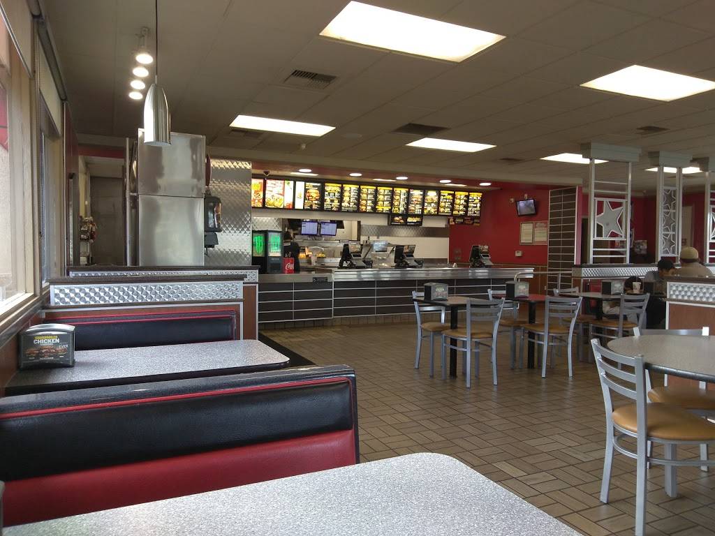 Carls Jr. / Green Burrito | restaurant | 10100 Ben Nevis Blvd, Riverside, CA 92509, USA | 9513601249 OR +1 951-360-1249