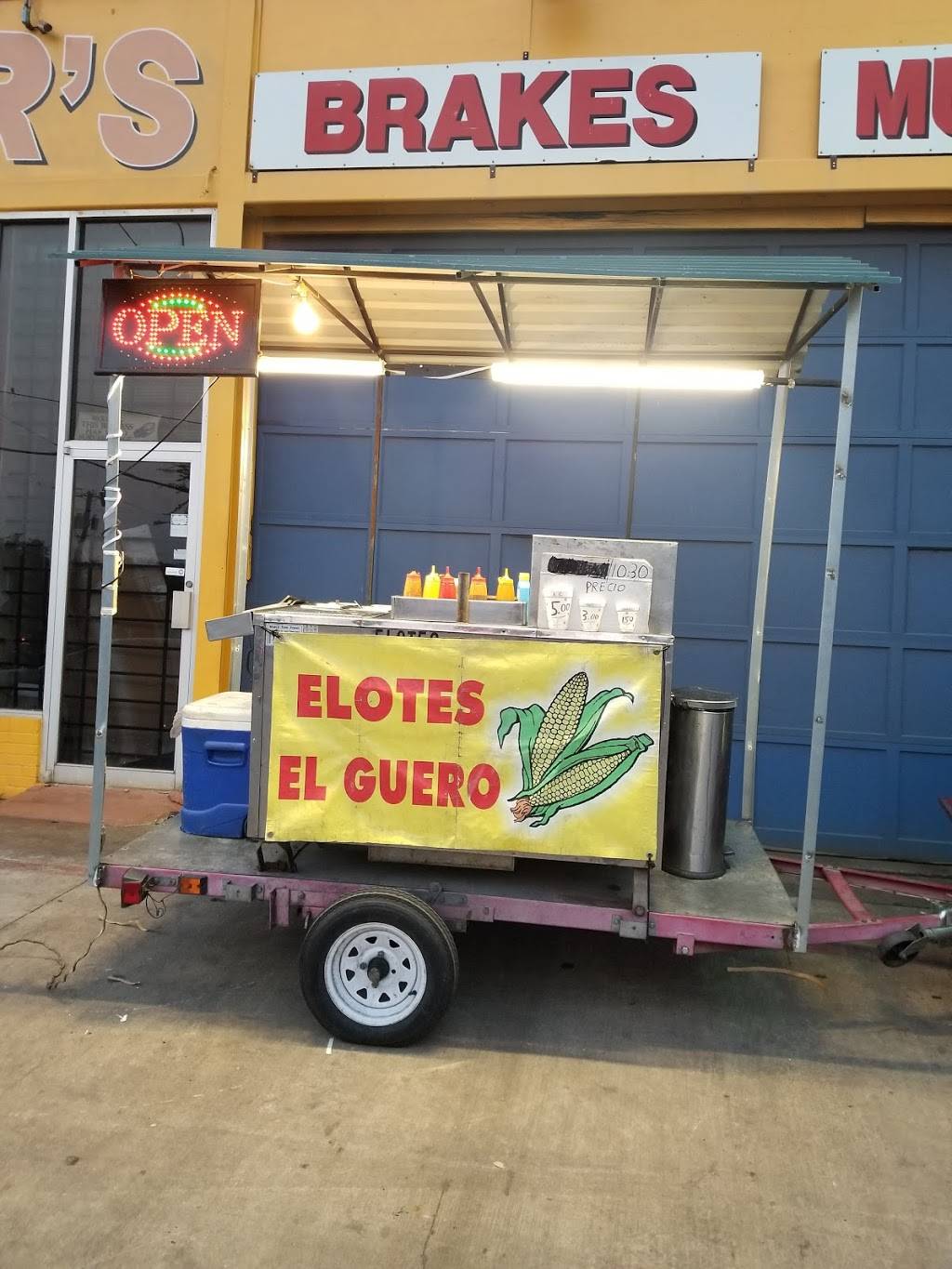 Elotes El Guero | restaurant | 420 W Illinois Ave, Dallas, TX 75224, USA | 4692743778 OR +1 469-274-3778