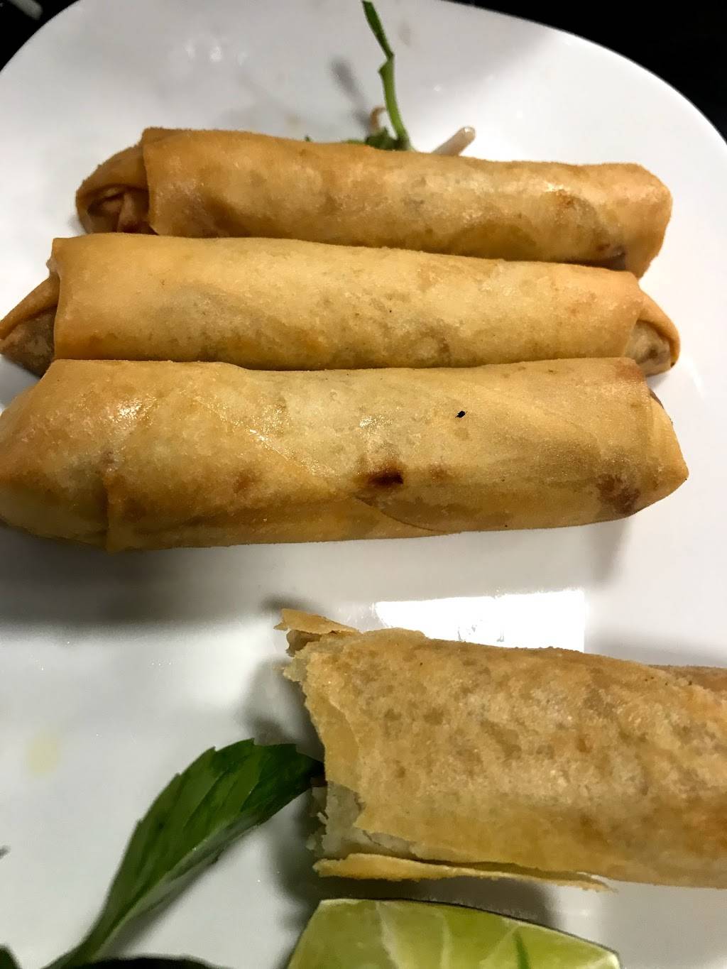 Pho Bistro | restaurant | 649 Yonge St Unit 9, Barrie, ON L4N 4E7, Canada | 7057196879 OR +1 705-719-6879