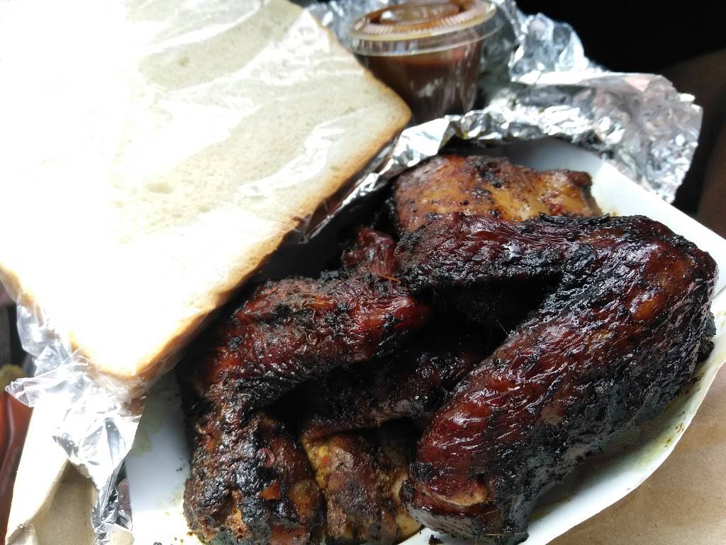 Royal Caribbean Jerk | restaurant | 2134 E 71st St, Chicago, IL 60649, USA | 7733636855 OR +1 773-363-6855