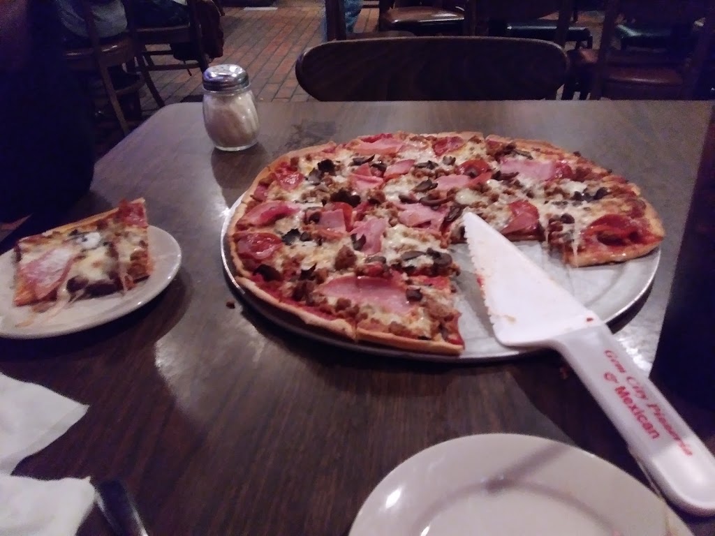 Gem City Pizzeria & Mexican | restaurant | 1801 State St, Quincy, IL 62301, USA | 2172280550 OR +1 217-228-0550