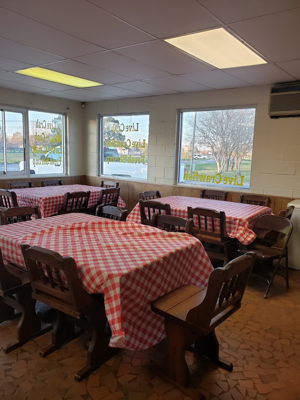 CrabKingLiveCrabs | restaurant | 369 Bayou Dularge Rd, Houma, LA 70363, USA | 9852320666 OR +1 985-232-0666