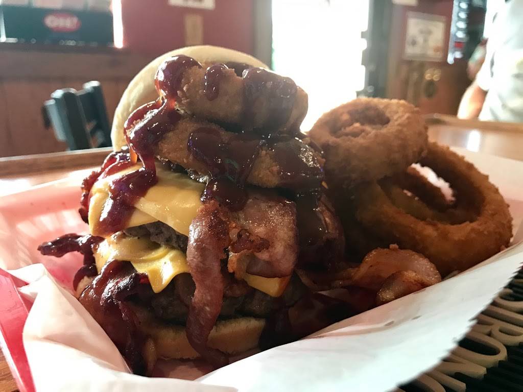 Frankies Tavern | restaurant | 2510 N Ridge Rd, Painesville, OH 44077, USA | 4403542632 OR +1 440-354-2632