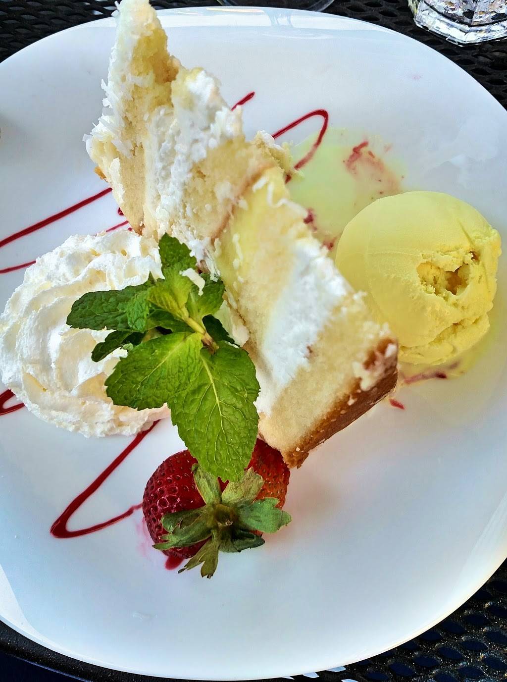 Francescos Hole In the Wall | restaurant | 254 Skokie Blvd, Northbrook, IL 60062, USA | 8472720155 OR +1 847-272-0155