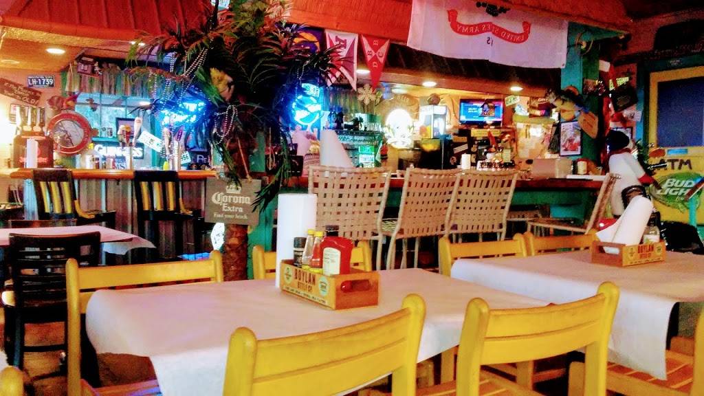 3 Bananas | restaurant | 11 S Lake St, Crescent City, FL 32112, USA | 3866982861 OR +1 386-698-2861