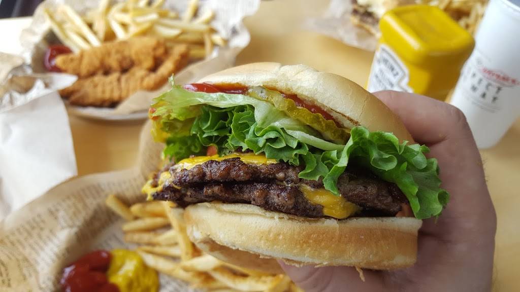 Wayback Burgers | restaurant | 22000 Ford Rd, Dearborn Heights, MI 48127, USA | 3133952931 OR +1 313-395-2931