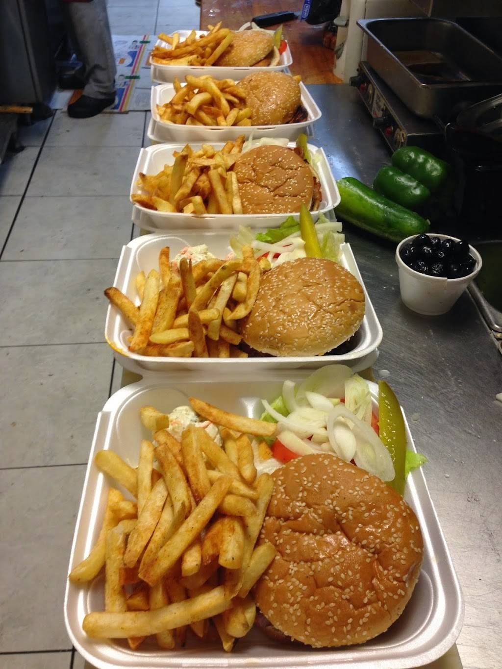 Plaza Diner | restaurant | 3118 S University Dr, Miramar, FL 33025, USA | 9544352225 OR +1 954-435-2225