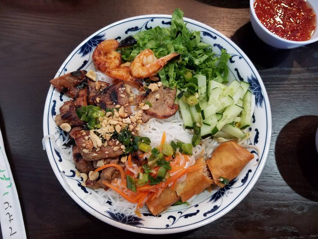 Pho Hai | restaurant | 1263 N Grand Ave, Walnut, CA 91789, USA | 9095951521 OR +1 909-595-1521