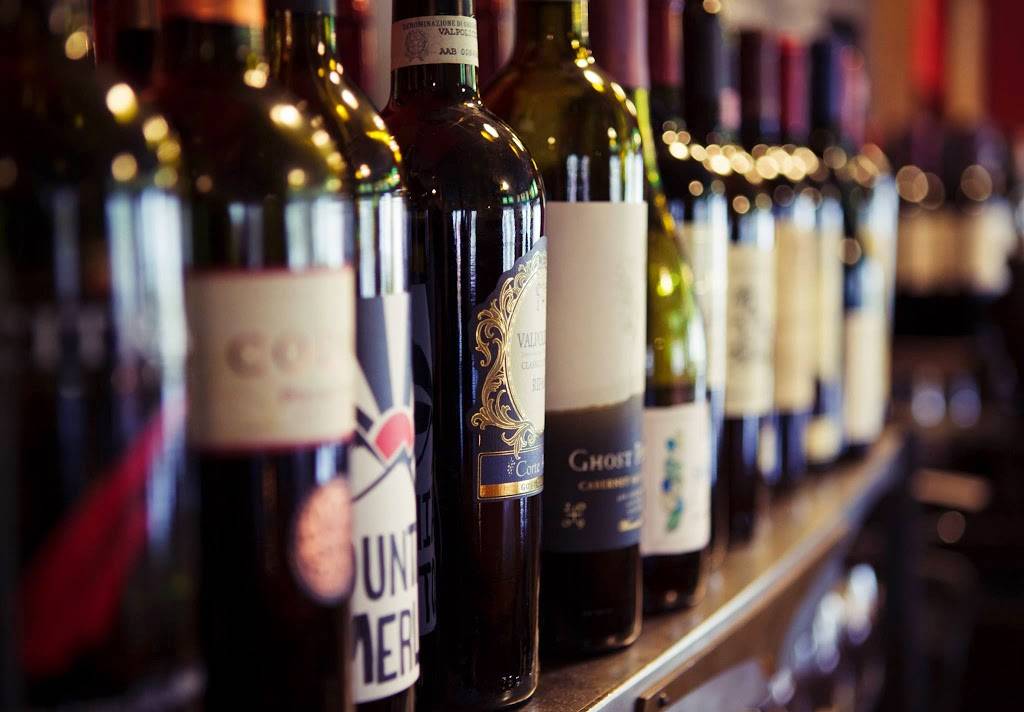 Tenutas Italian Restaurant | restaurant | 2995 S Clement Ave, Milwaukee, WI 53207, USA | 4144311014 OR +1 414-431-1014