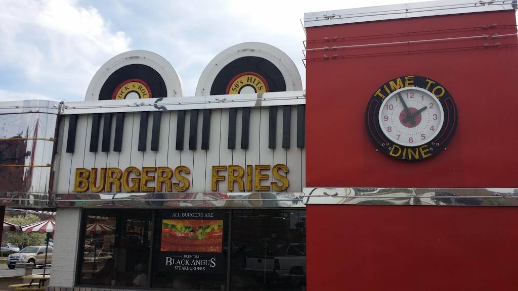 Spangles | restaurant | 453 N Hillside St, Wichita, KS 67214, USA | 3166846253 OR +1 316-684-6253