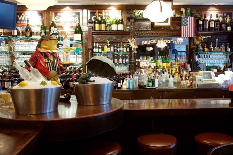 Hugos Frog Bar & Fish House | restaurant | 1024 N Rush St, Chicago, IL 60611, USA | 3126400999 OR +1 312-640-0999