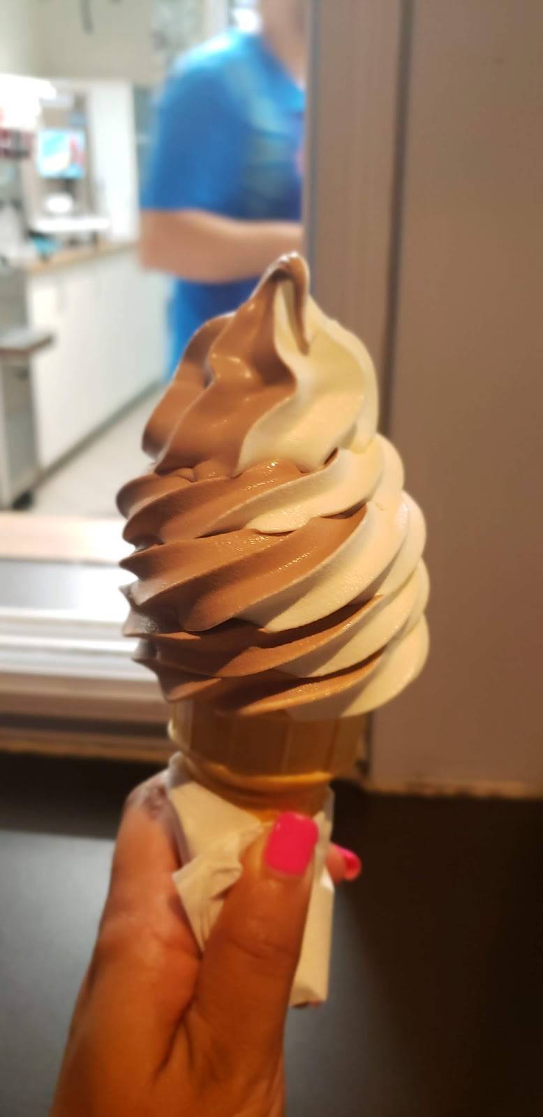 Twist et Creme | restaurant | 11897 Boul Gouin O, Pierrefonds, QC H8Z 1V7, Canada | 5145423132 OR +1 514-542-3132