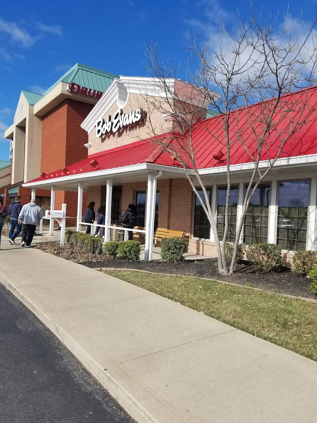 Bob Evans | meal takeaway | 10 Ludwig Dr, Fairview Heights, IL 62208, USA | 6183975386 OR +1 618-397-5386