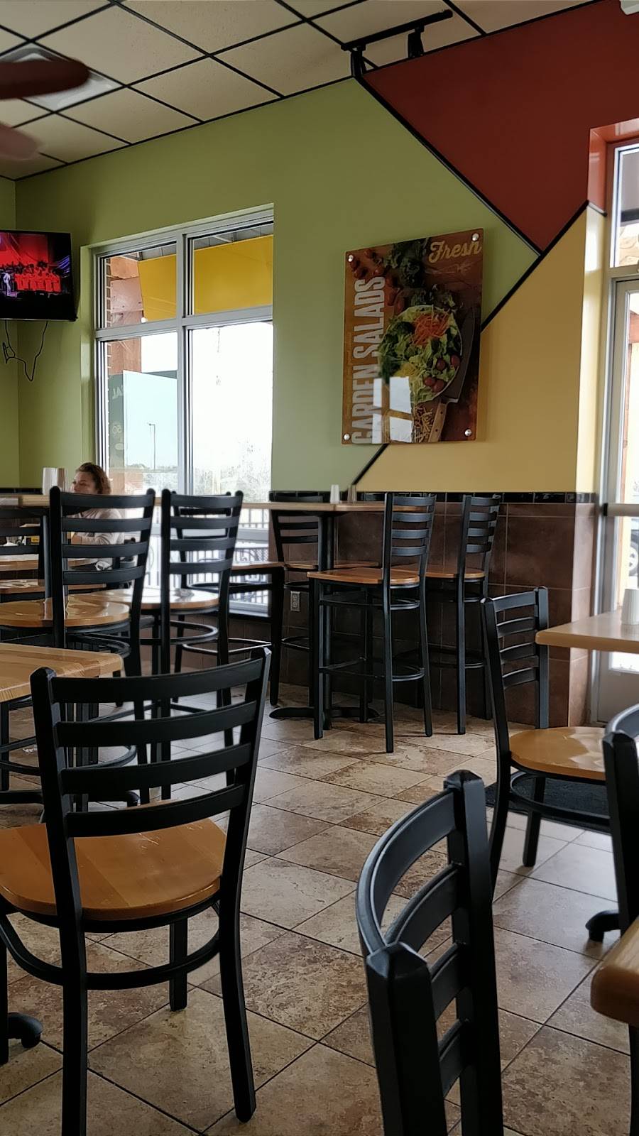 Golden Chick | meal takeaway | 7979 S Hampton Rd, Dallas, TX 75232, USA | 9727809000 OR +1 972-780-9000