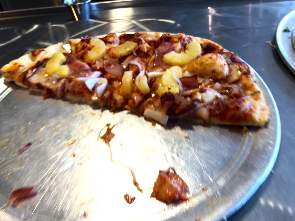 Premo Pizza - Under New Ownership | restaurant | 8887 N Chestnut Ave, Fresno, CA 93720, USA | 5592981122 OR +1 559-298-1122