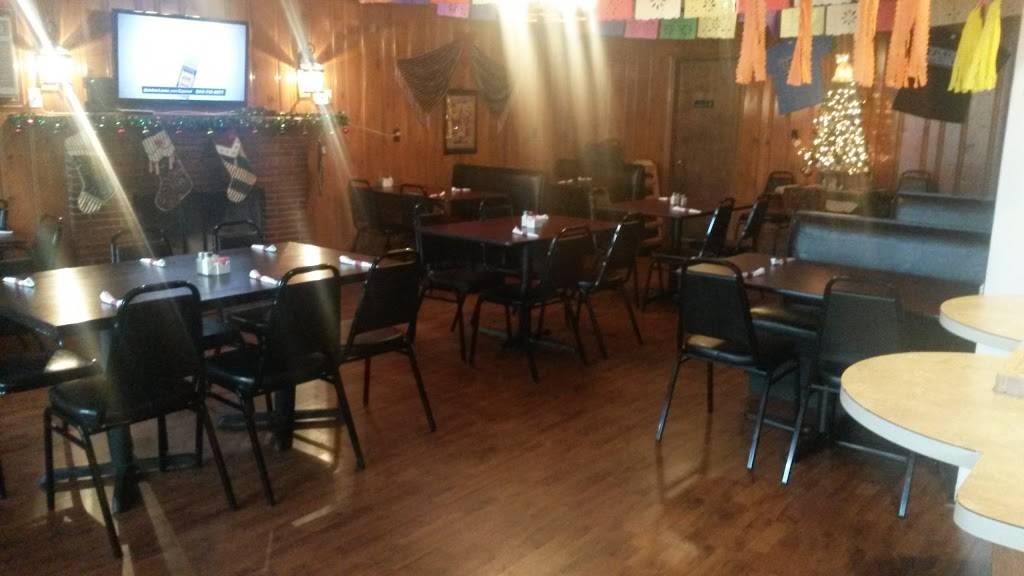 La Familia Mexican Grill | restaurant | 3773 US-15, Carthage, NC 28327, USA | 9109471995 OR +1 910-947-1995