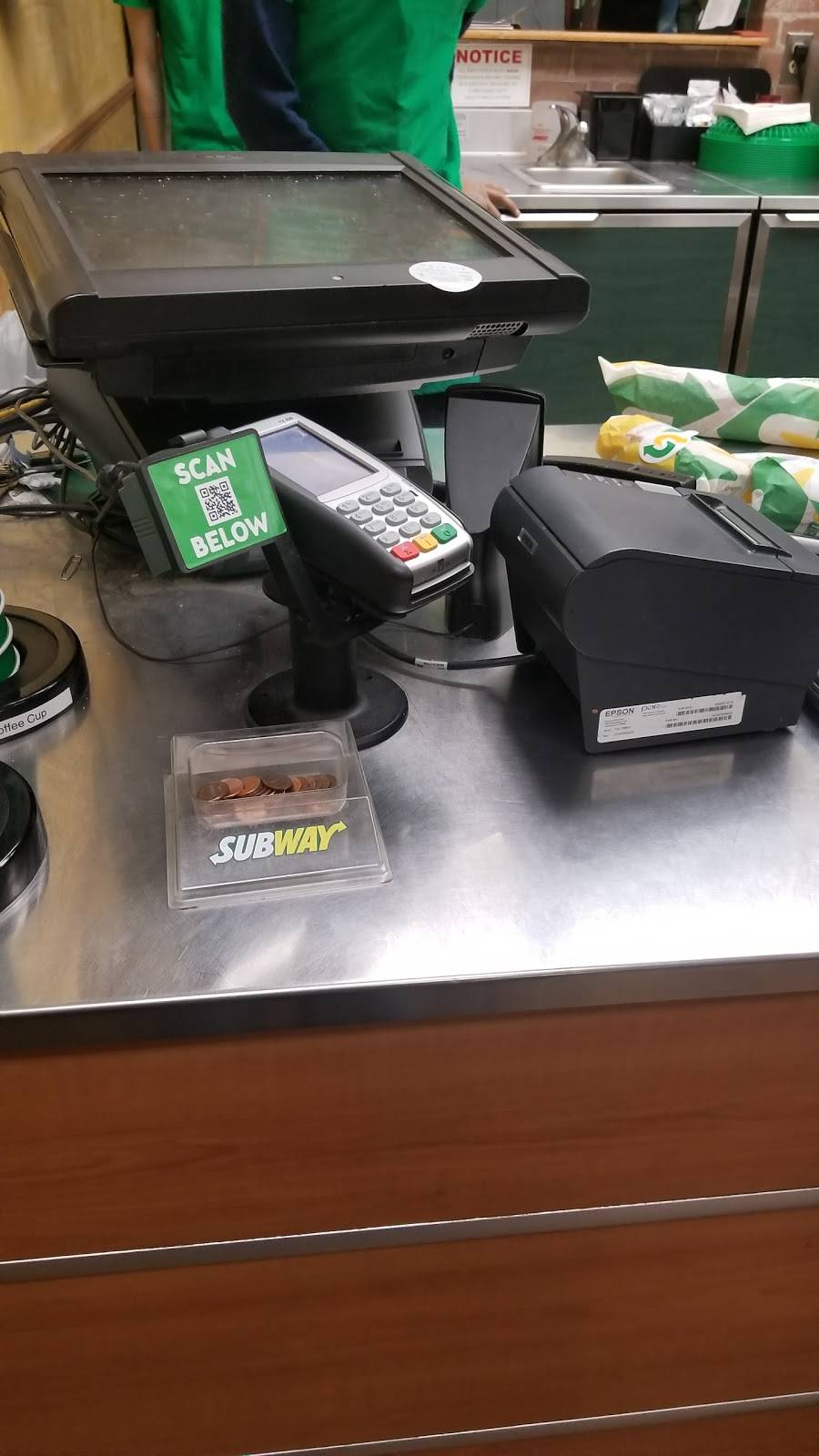 Subway | restaurant | 320 E Main St, Ravenna, OH 44266, USA | 3302971667 OR +1 330-297-1667