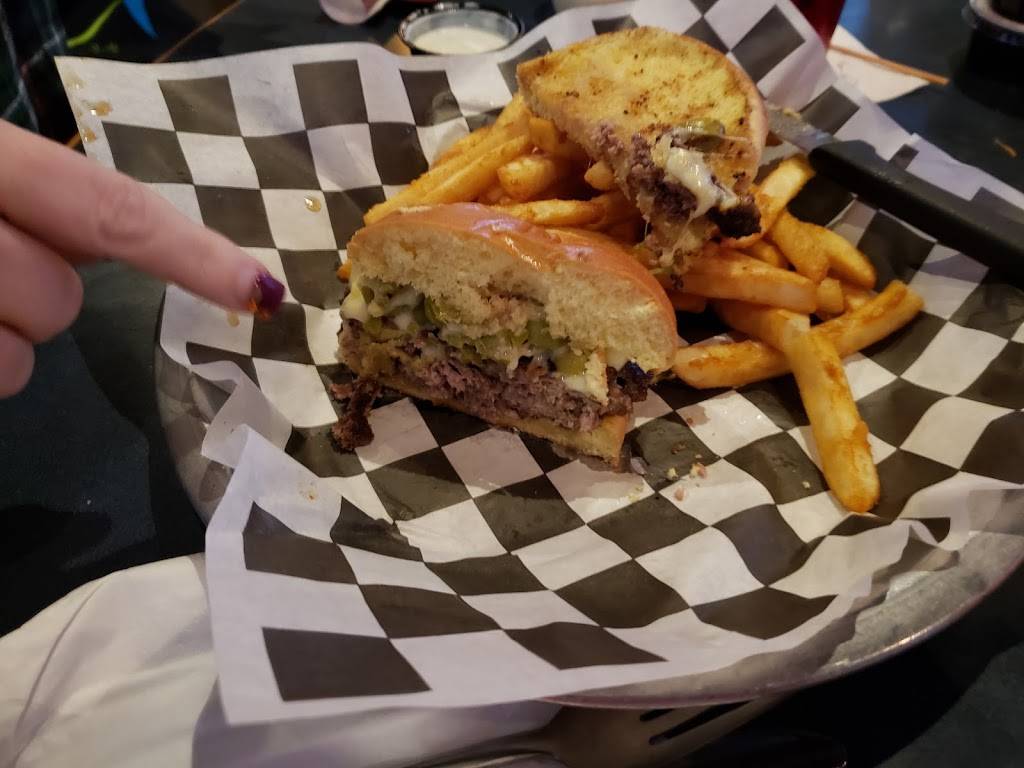 Clio Roadhouse Bar & Grill | night club | 2183 W Vienna Rd, Clio, MI 48420, USA | 8105642200 OR +1 810-564-2200