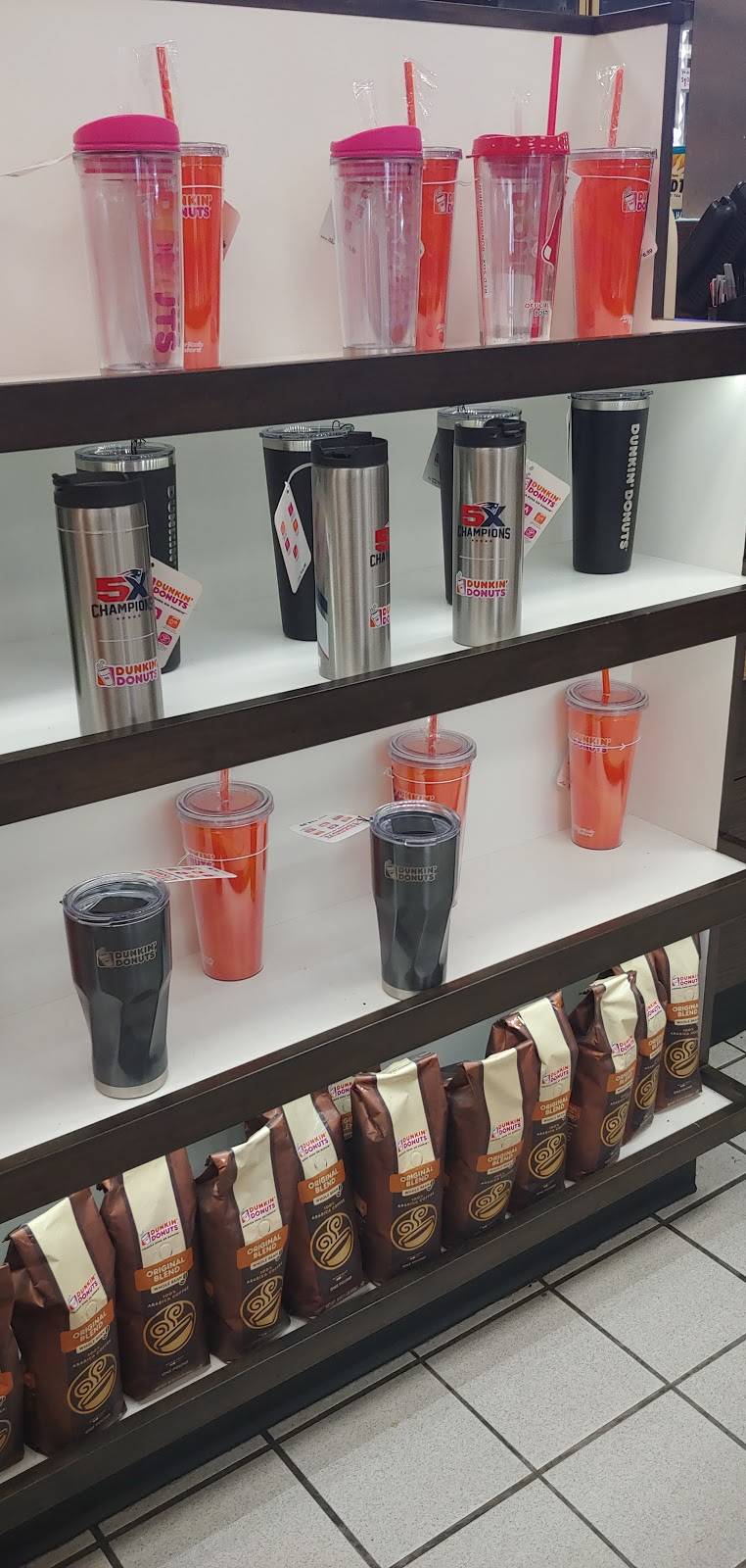 Dunkin | bakery | 122 Pearl St, Essex Junction, VT 05452, USA | 8028797466 OR +1 802-879-7466