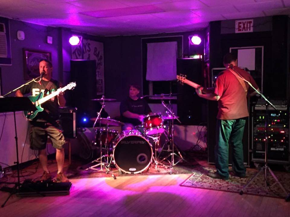 Constable Pub | restaurant | 15903 NY-30, Constable, NY 12926, USA | 5185213842 OR +1 518-521-3842