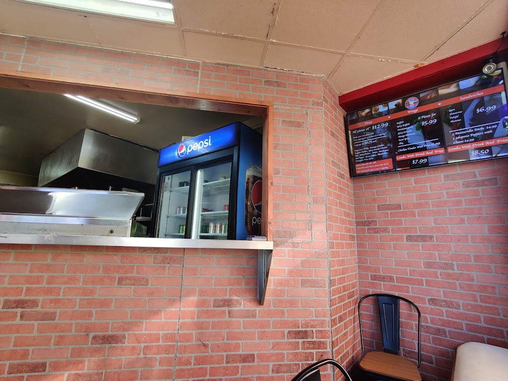 Hahas Pizza Hub | restaurant | 3834 Main St, Kansas City, MO 64111, USA | 8167091001 OR +1 816-709-1001