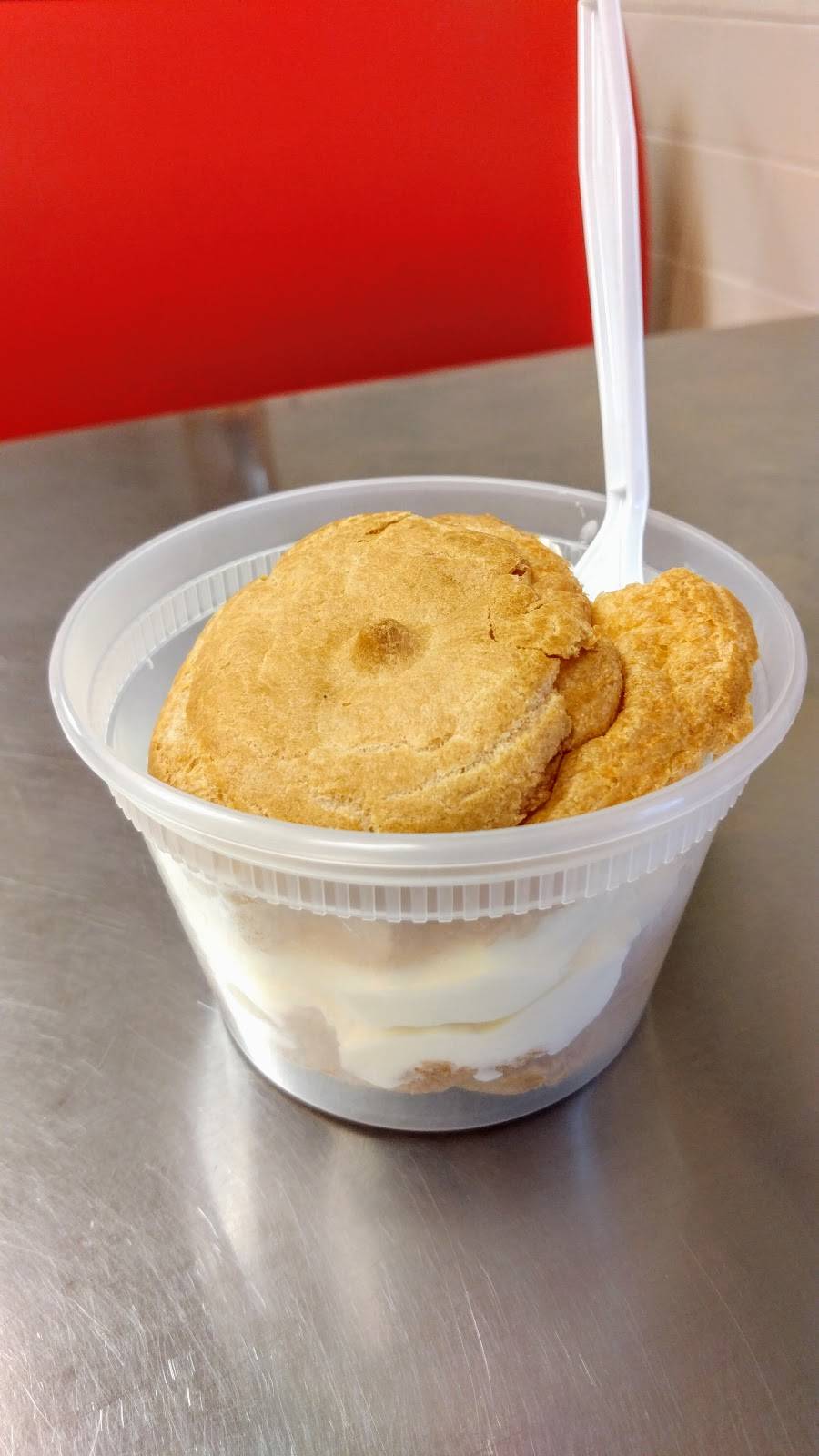 LeDucs Frozen Custard | restaurant | 240 W Summit Ave, Wales, WI 53183, USA | 2629682894 OR +1 262-968-2894