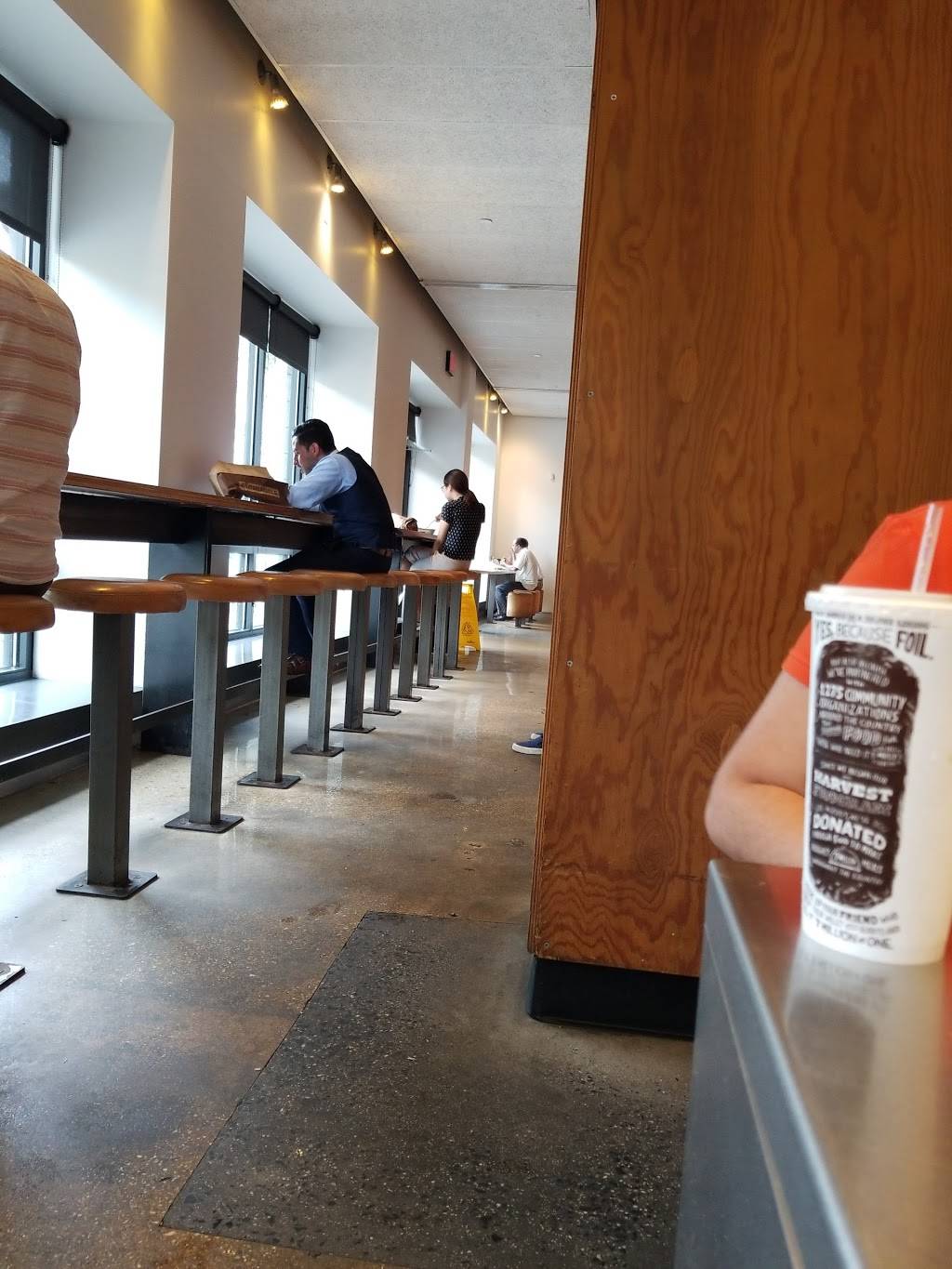 Chipotle Mexican Grill | restaurant | 7923 L Tysons Corner Center, McLean, VA 22102, USA | 7032883890 OR +1 703-288-3890