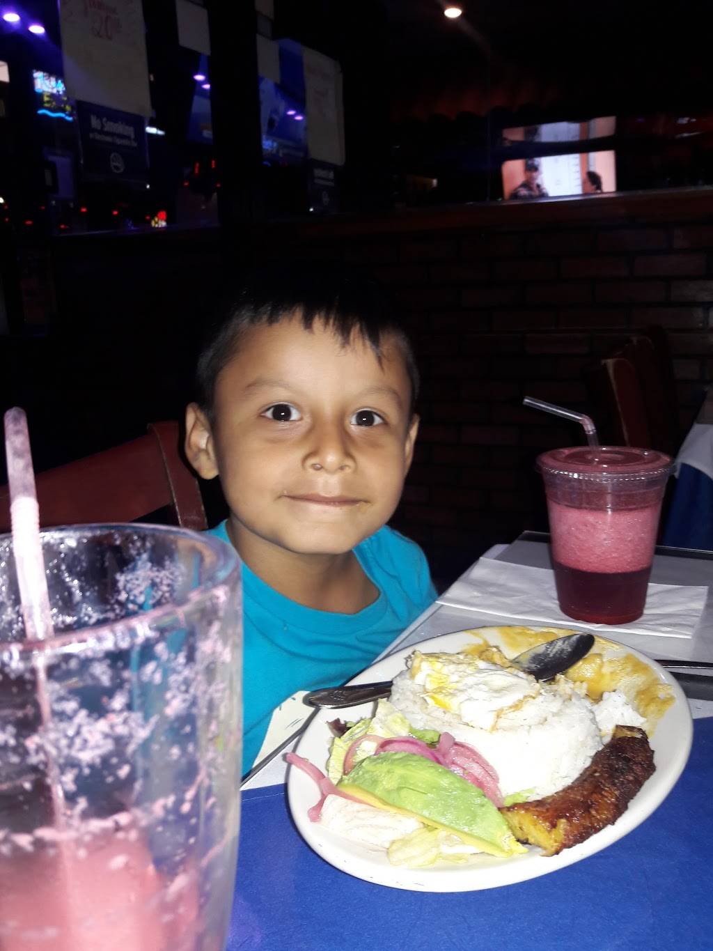 12 Corazones | restaurant | 86-22 Roosevelt Ave, Jackson Heights, NY 11372, USA | 7182055575 OR +1 718-205-5575