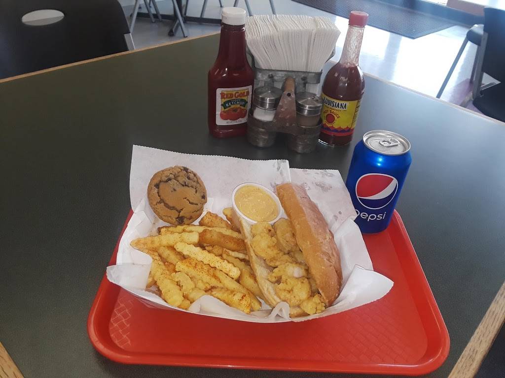 Da Chicken Shak & More | restaurant | 2428 W 13th St N, Wichita, KS 67203, USA | 3165539631 OR +1 316-553-9631