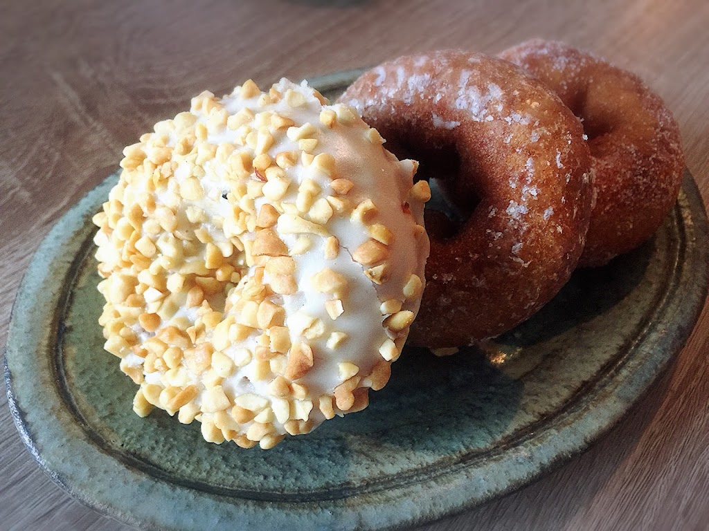 Ikes Donut Shop | bakery | 909 N Summit St, Arkansas City, KS 67005, USA | 6204427610 OR +1 620-442-7610