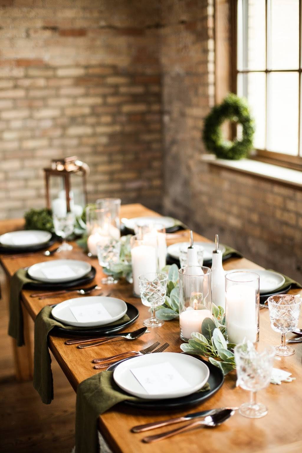 The BRIX on the Fox |  | 260 S Washington St, Carpentersville, IL 60110, USA | 8478448010 OR +1 847-844-8010