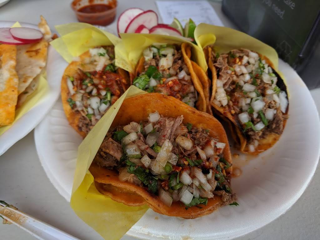 Birrieria Los Gonzalez - Lunch Truck | restaurant | 2524 Maple Ave, Los Angeles, CA 90011, USA | 3236757333 OR +1 323-675-7333