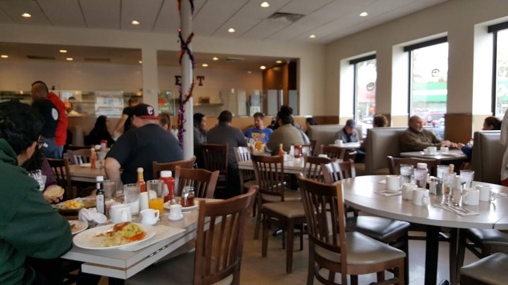 Ellys on Milwaukee | bakery | 5310 N Milwaukee Ave, Chicago, IL 60630, USA | 7737751333 OR +1 773-775-1333