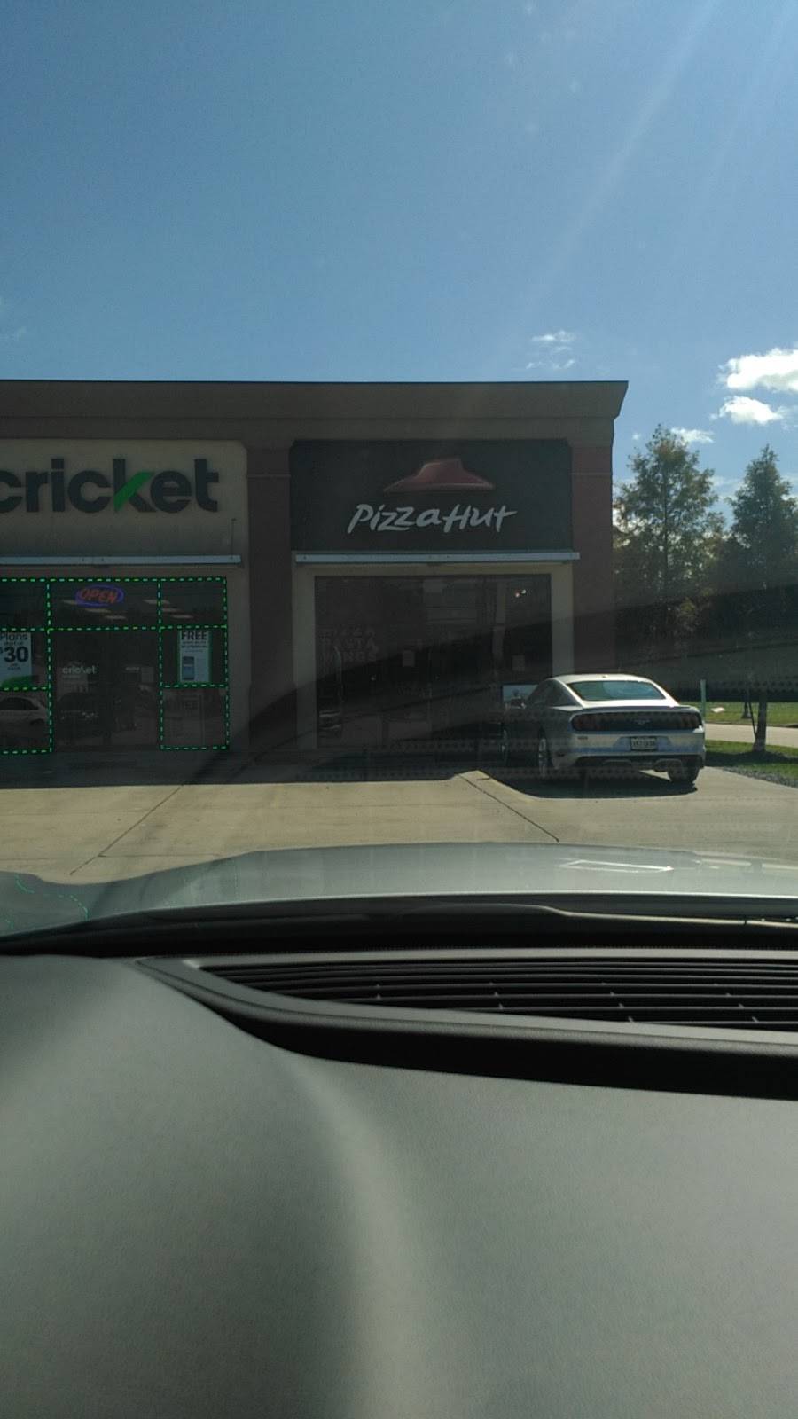 Pizza Hut | meal takeaway | 58785 Belleview Dr, Plaquemine, LA 70764, USA | 2256875300 OR +1 225-687-5300