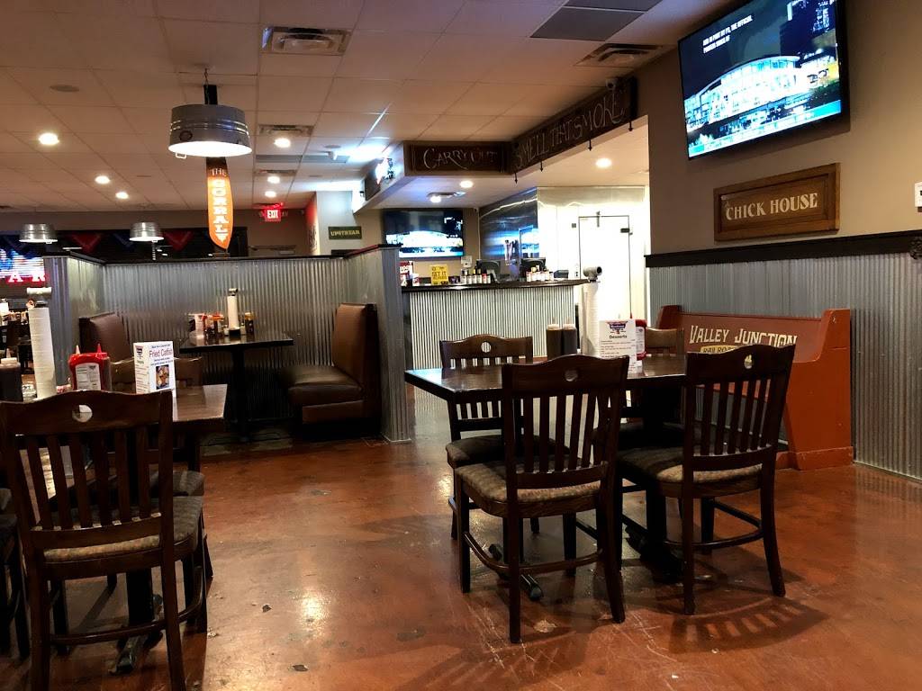 Bandanas Bar-B-Q | restaurant | 3707 1st Ave SE, Cedar Rapids, IA 52402, USA | 3194326473 OR +1 319-432-6473