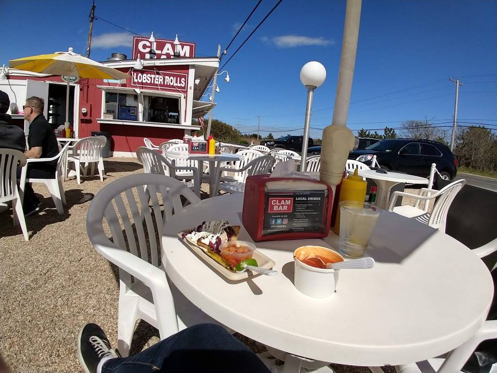 Clam Bar At Napeague | restaurant | 2025 Montauk Hwy, Amagansett, NY 11930, USA | 6312676348 OR +1 631-267-6348