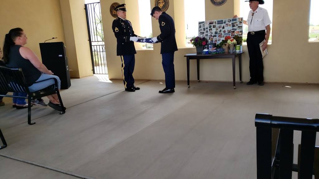 Lucky Wishbone | restaurant | 3979 N Oracle Rd, Tucson, AZ 85705, USA | 5208879160 OR +1 520-887-9160