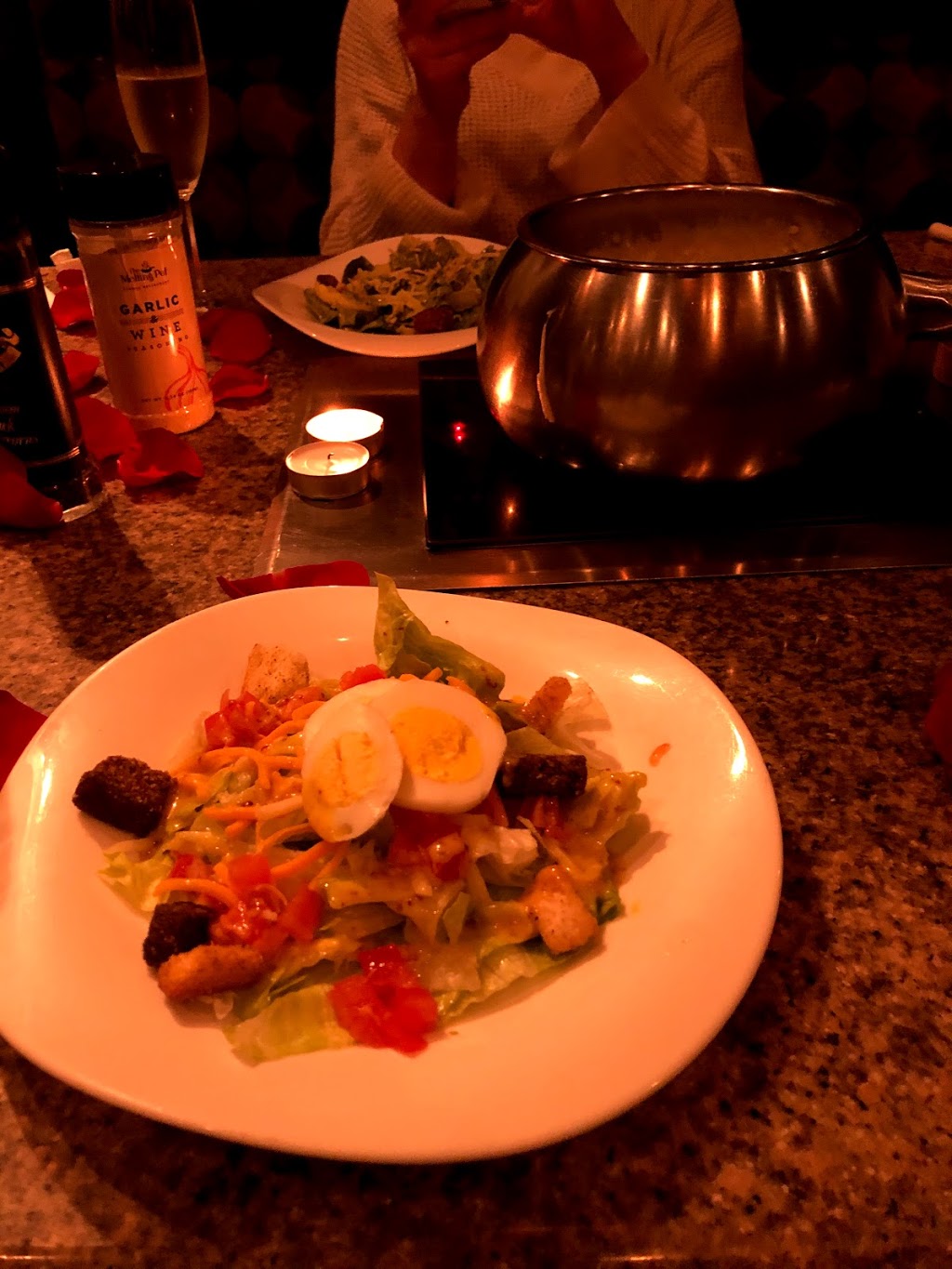 The Melting Pot | restaurant | 2500 Cobb Pl Ln NW # 800, Kennesaw, GA 30144, USA | 7704251411 OR +1 770-425-1411