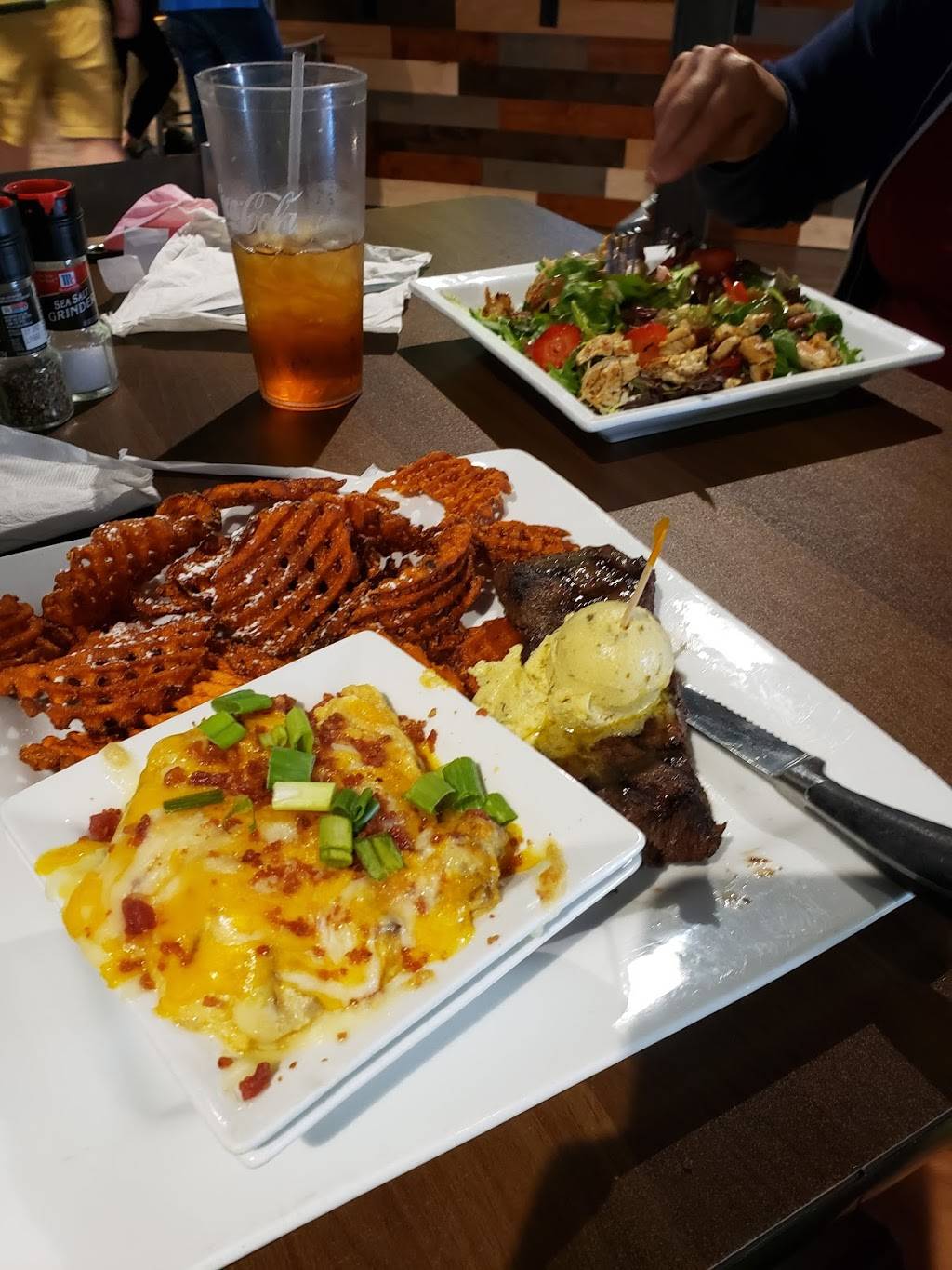 Curklins | restaurant | 314 Wood Ave E, Big Stone Gap, VA 24219, USA | 2765244983 OR +1 276-524-4983