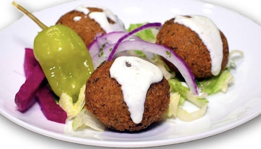 Boustan Côte des Neiges | restaurant | 5700 Chemin de la Côte-des-Neiges, Montréal, QC H3T 2A6, Canada | 5147334999 OR +1 514-733-4999