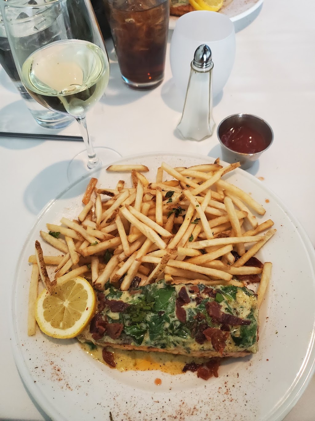 Michaels Steaks & Seafood | restaurant | 1525 1st Ave S, Birmingham, AL 35233, USA | 2058719525 OR +1 205-871-9525