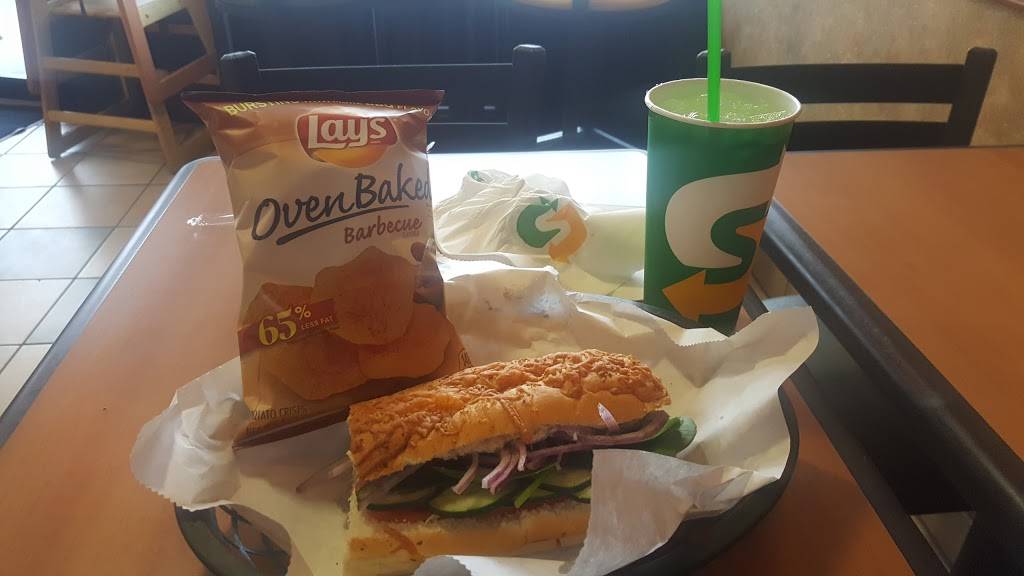 Subway Restaurants | restaurant | 6464 E NW Hwy #322, Dallas, TX 75214, USA | 2148909898 OR +1 214-890-9898